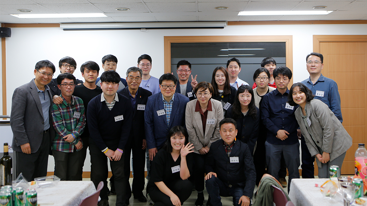 단체사진2.jpg